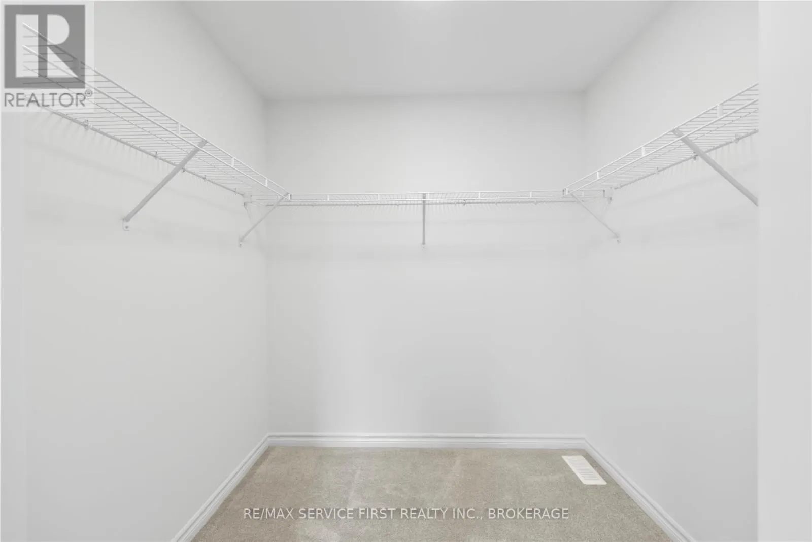 E71 - 1325 TURNBULL WAY, #E71