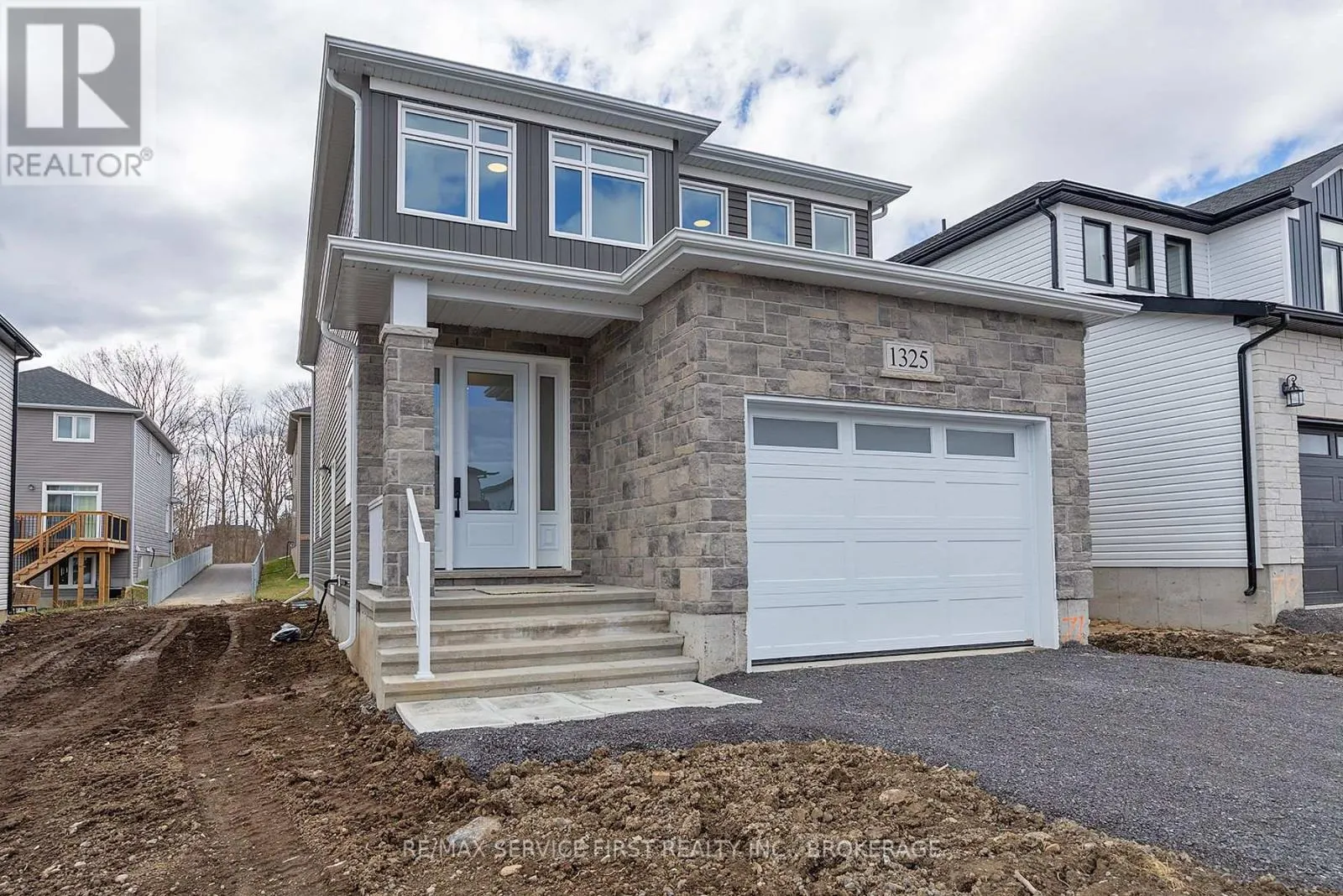 E71 - 1325 TURNBULL WAY, #E71