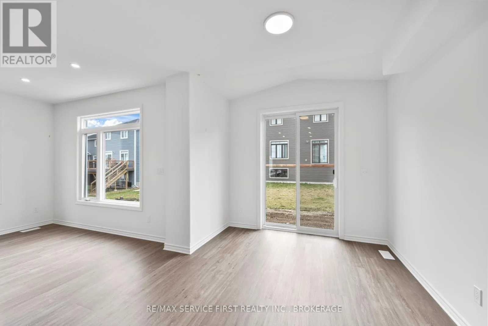 E71 - 1325 TURNBULL WAY, #E71