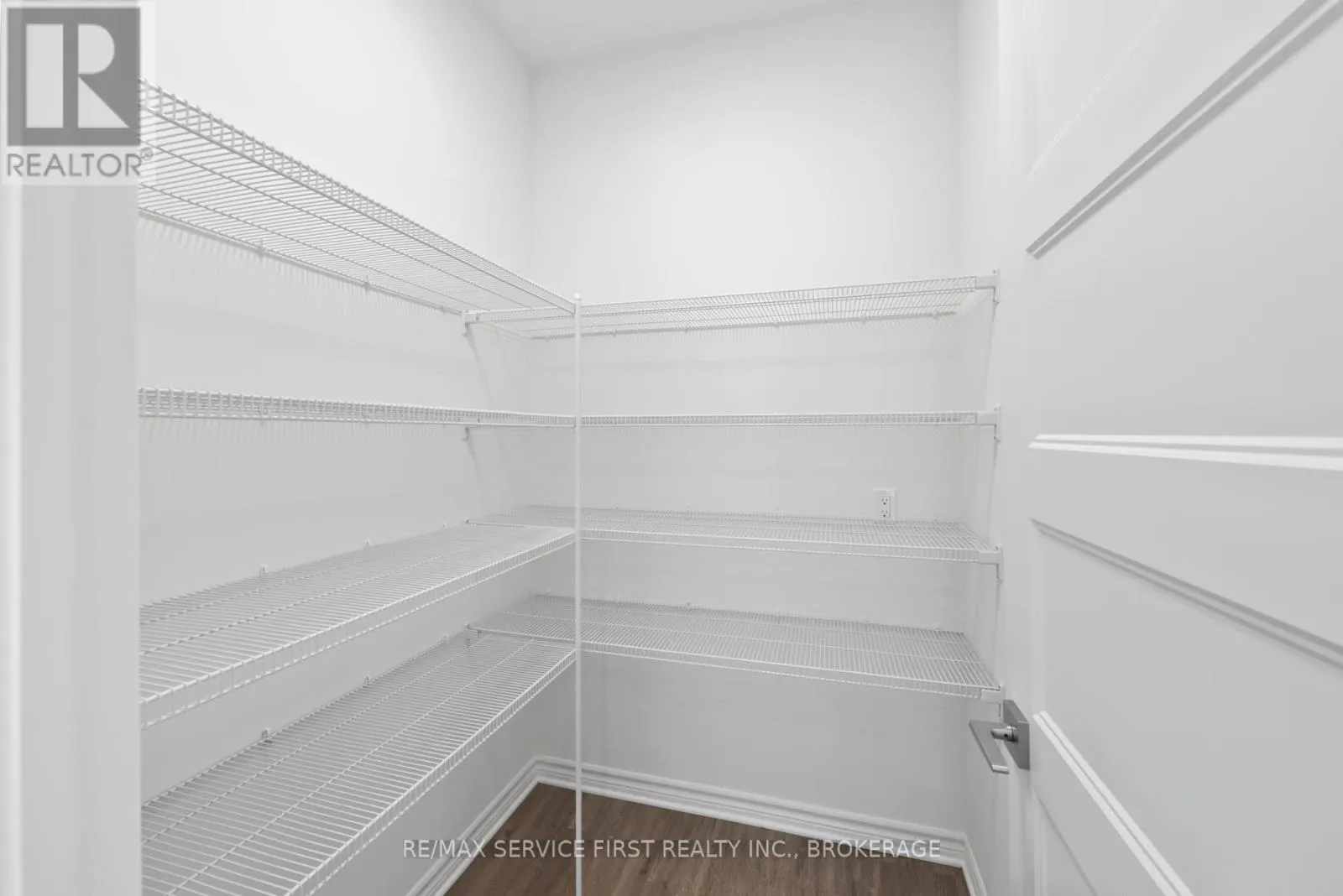 E71 - 1325 TURNBULL WAY, #E71