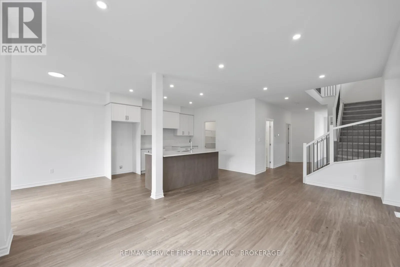 E71 - 1325 TURNBULL WAY, #E71