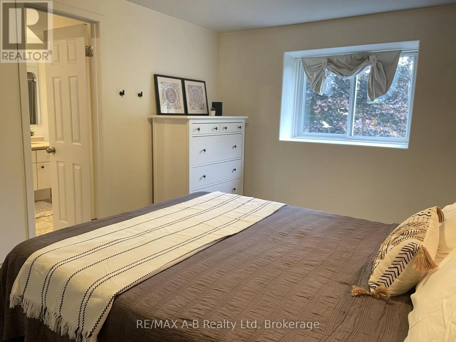 A - 175 VERMONT STREET, #A