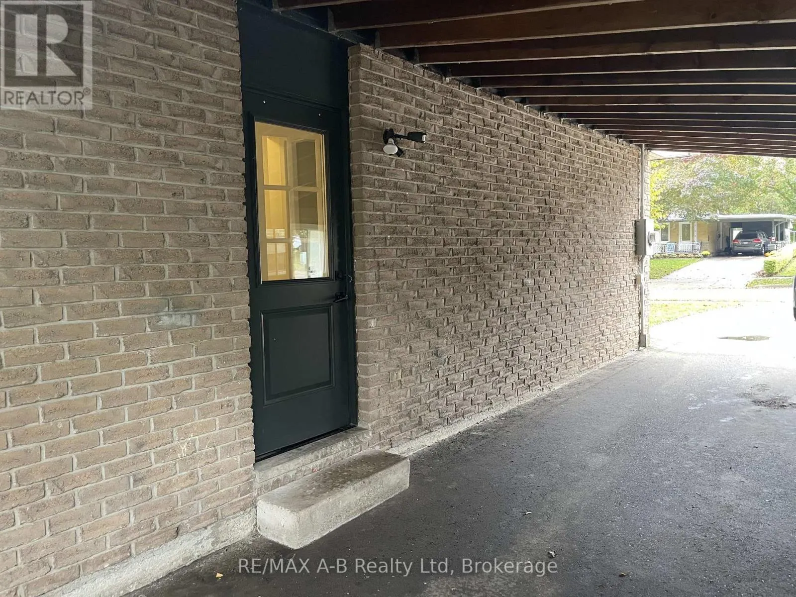 A - 175 VERMONT STREET, #A