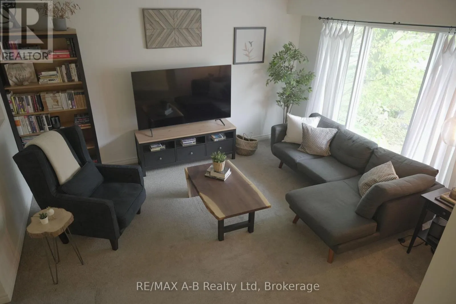 A - 175 VERMONT STREET, #A