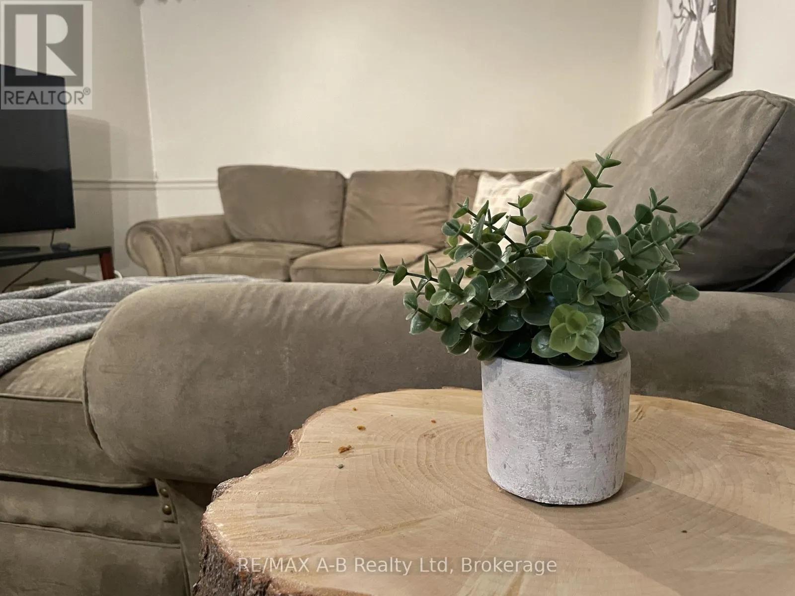 A - 175 VERMONT STREET, #A