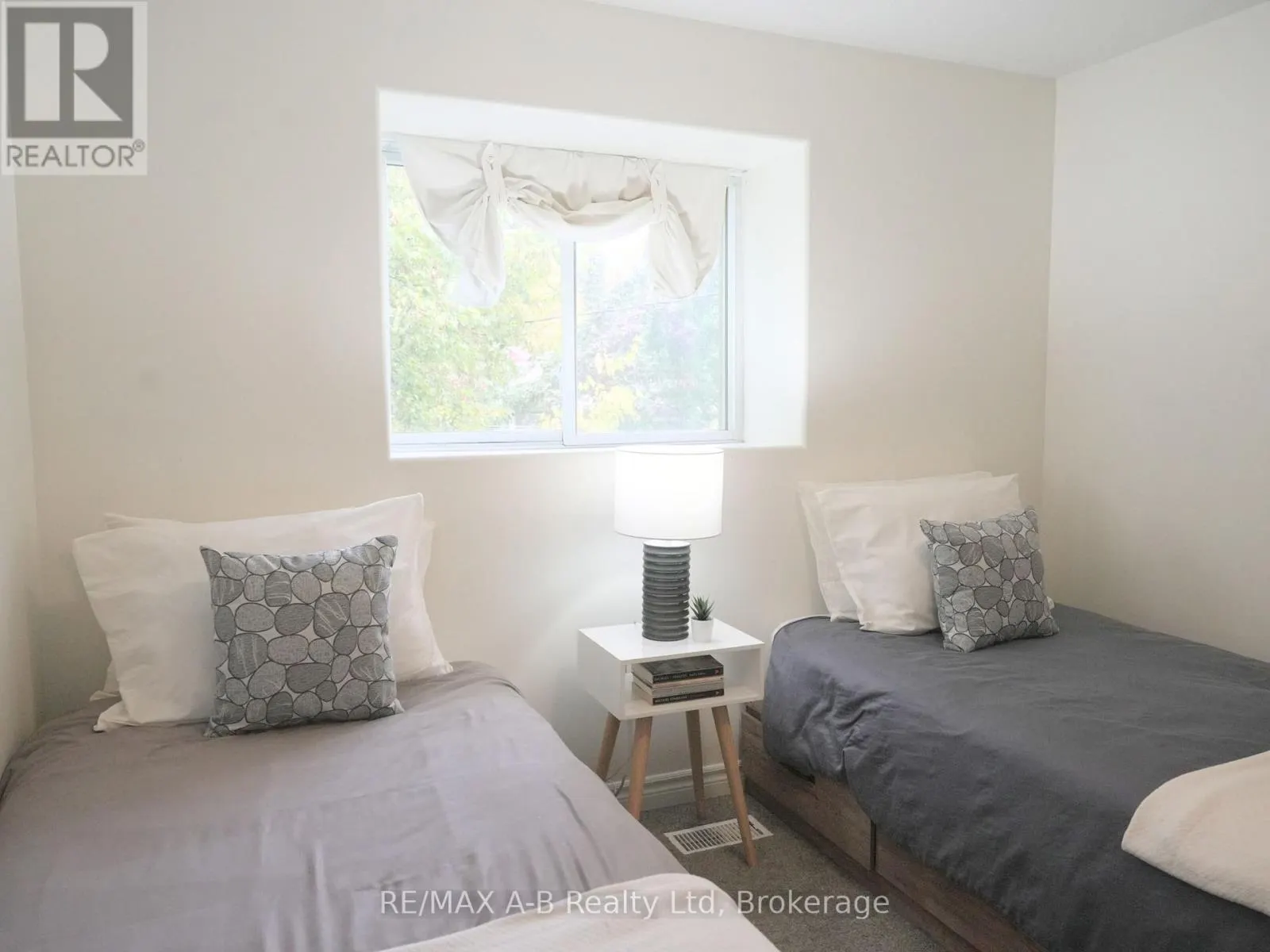 A - 175 VERMONT STREET, #A