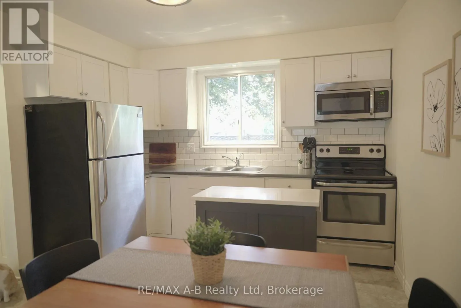 A - 175 VERMONT STREET, #A