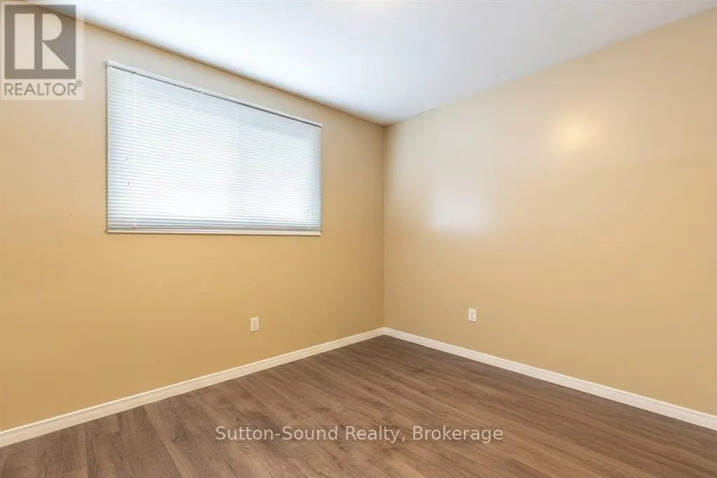 4 - 619 GREY STREET, #4