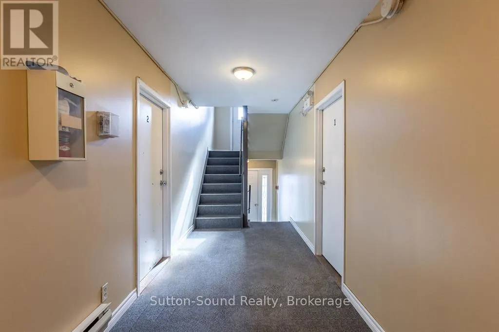 4 - 619 GREY STREET, #4