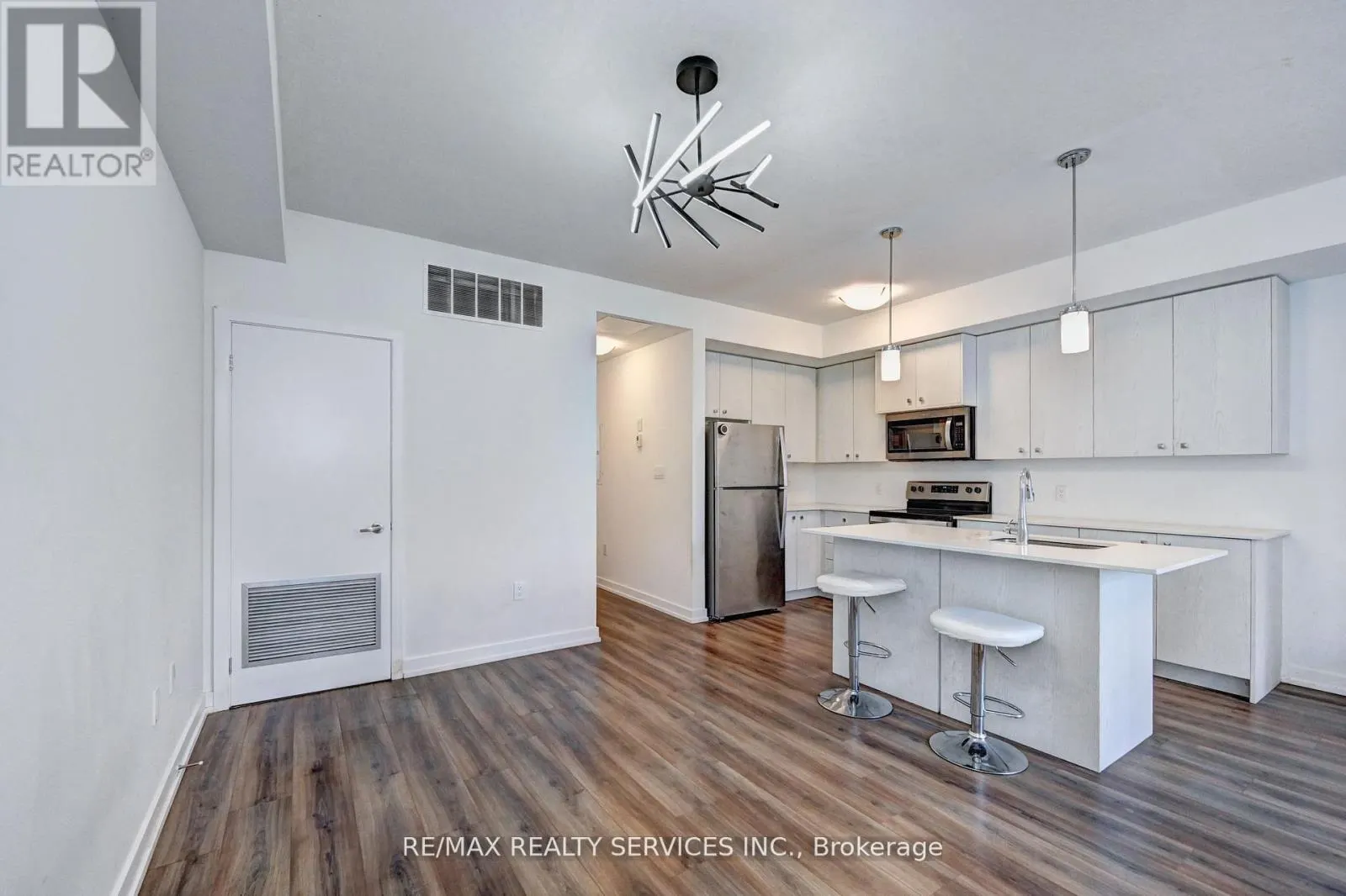 B9 - 10 PALACE STREET