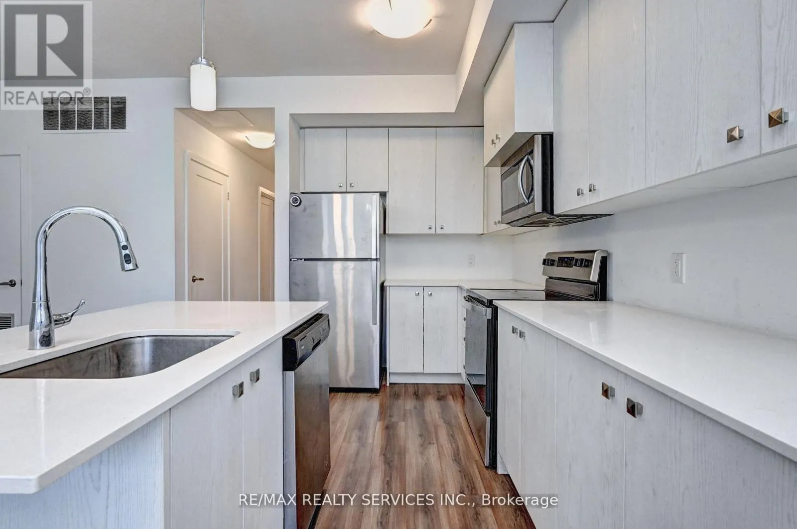 B9 - 10 PALACE STREET