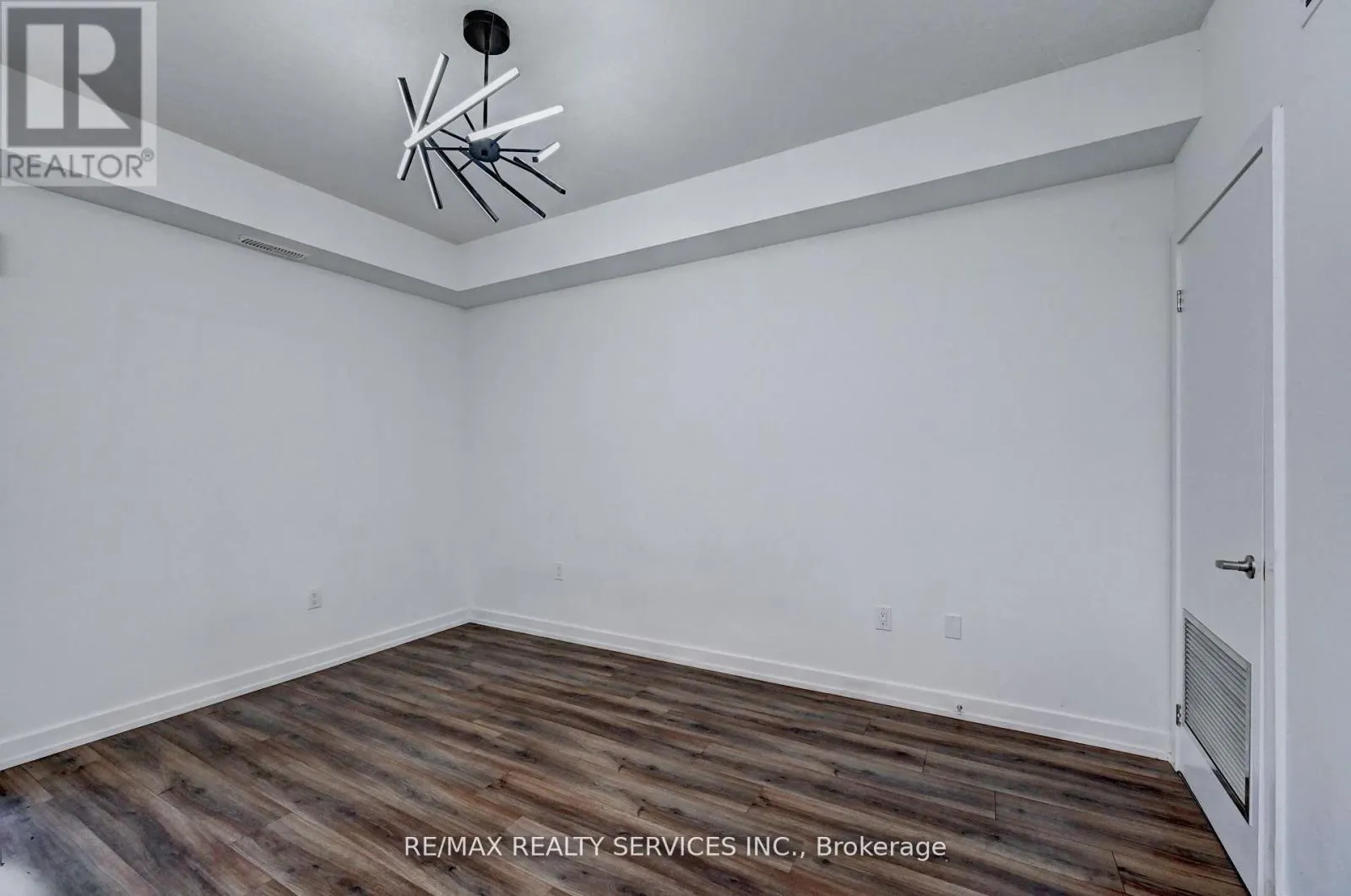 B9 - 10 PALACE STREET