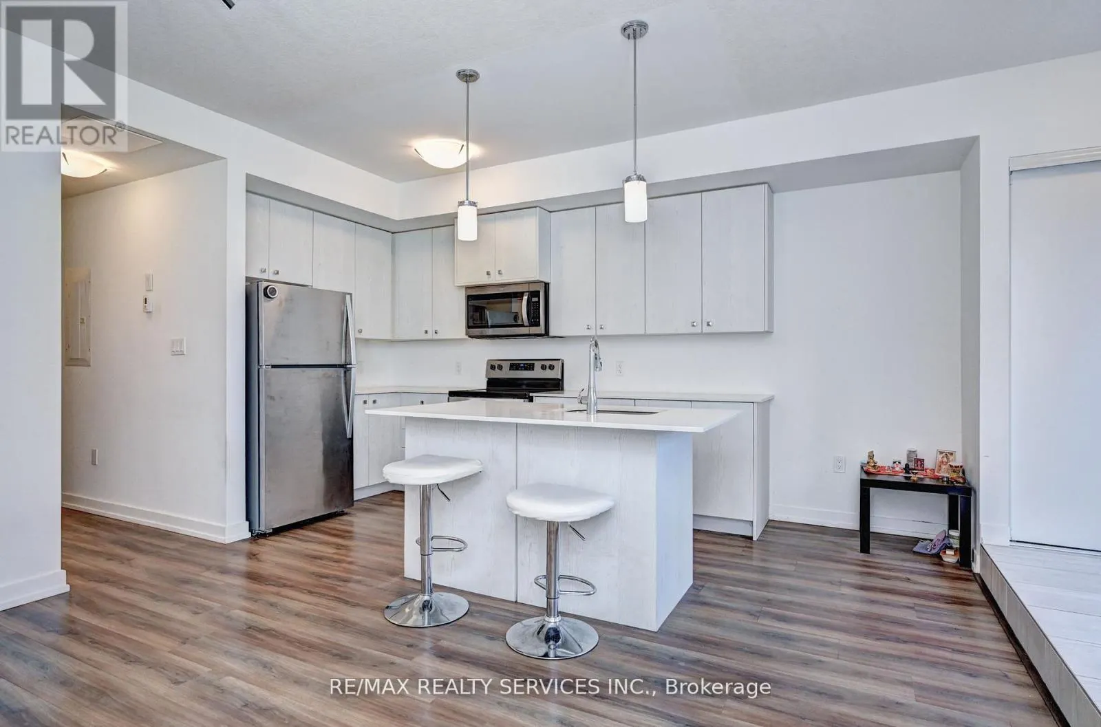 B9 - 10 PALACE STREET