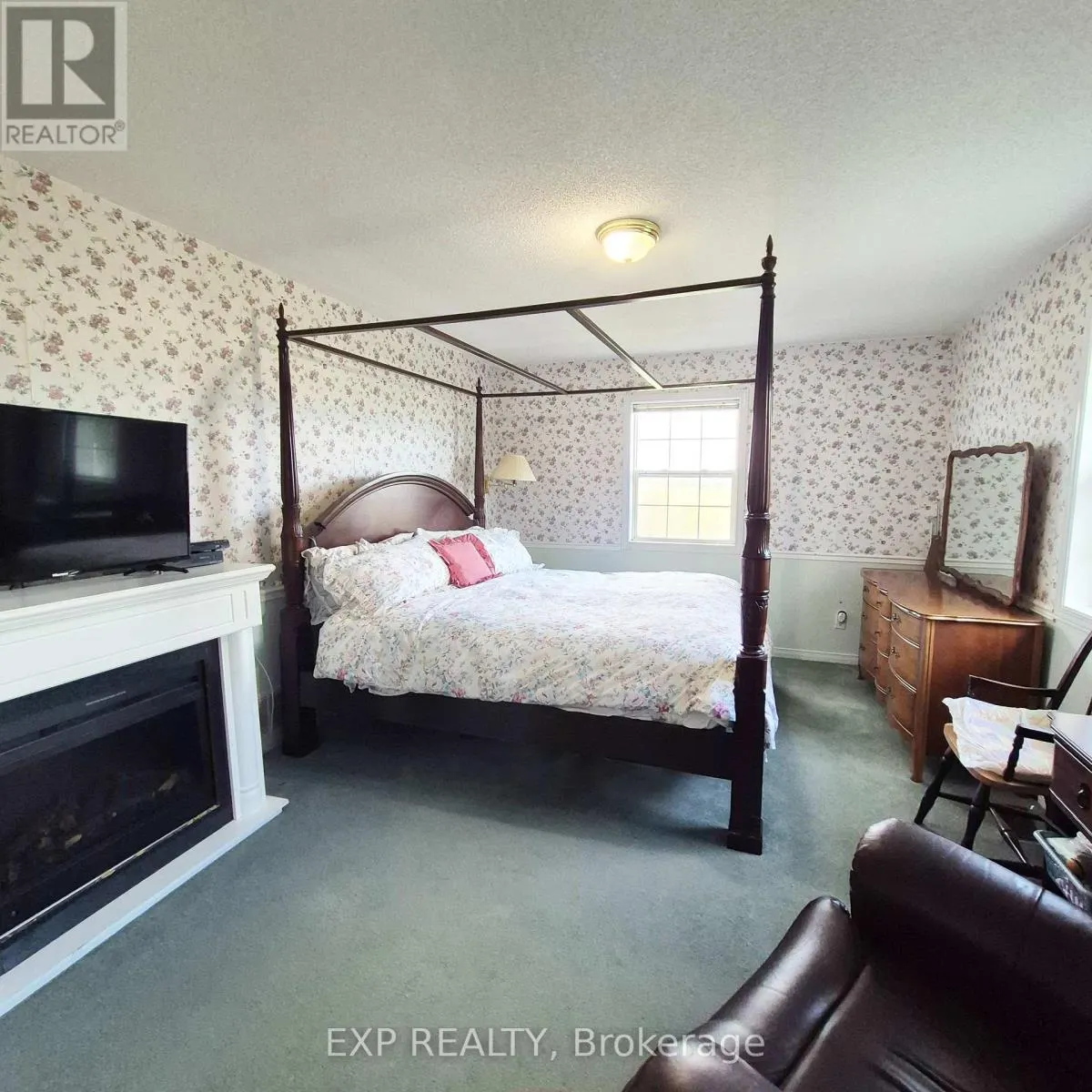 700 BARCOVAN BEACH ROAD