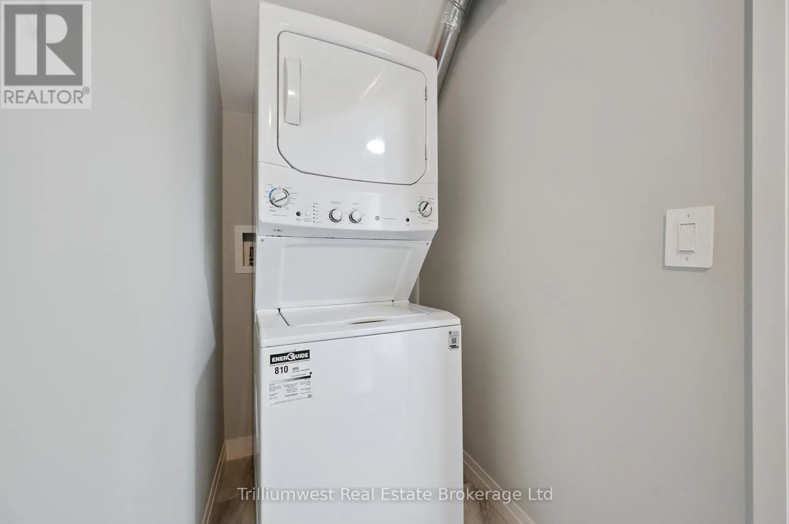 34 - 10 SOUTH CREEK DRIVE, #34