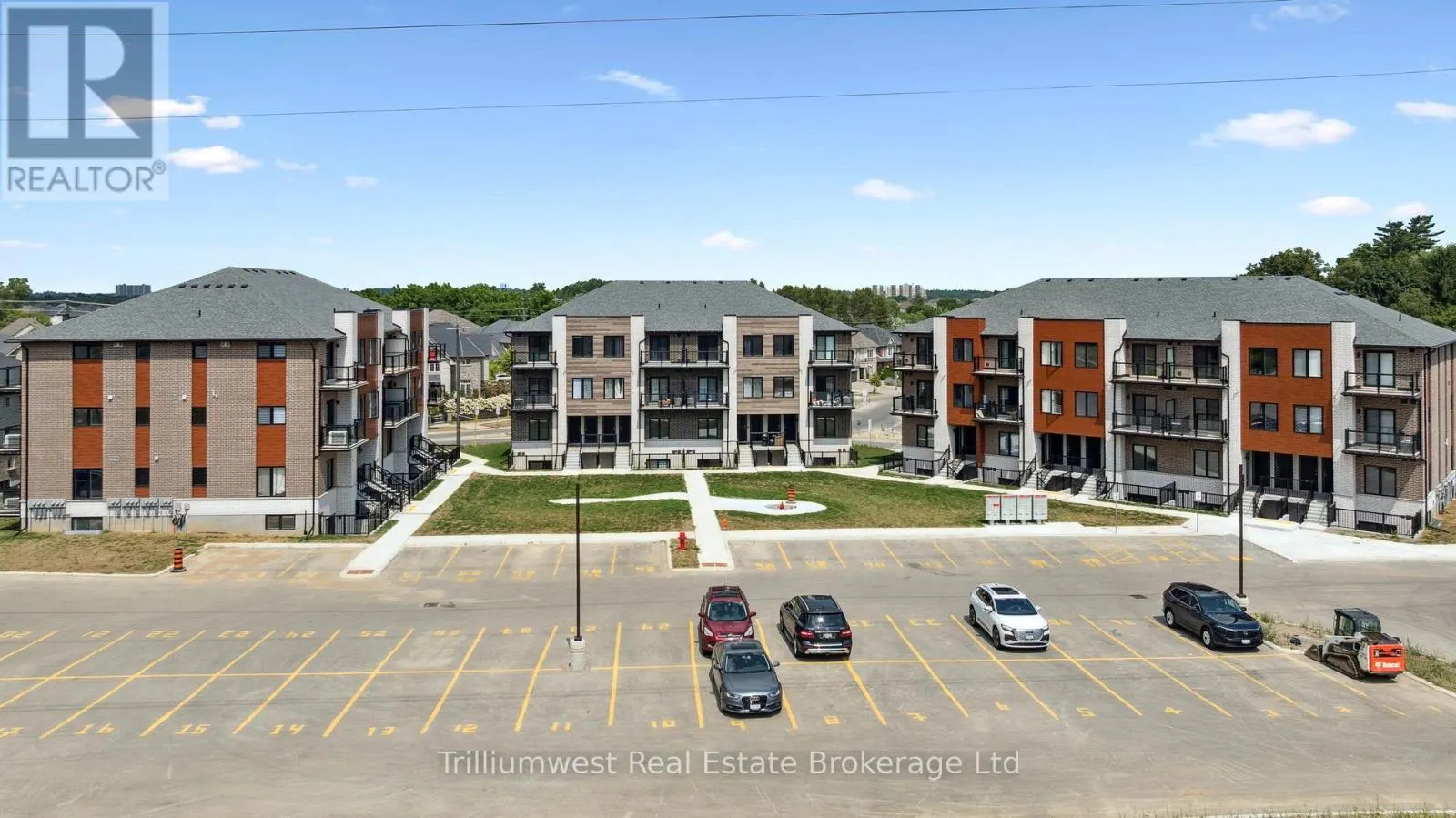 34 - 10 SOUTH CREEK DRIVE, #34