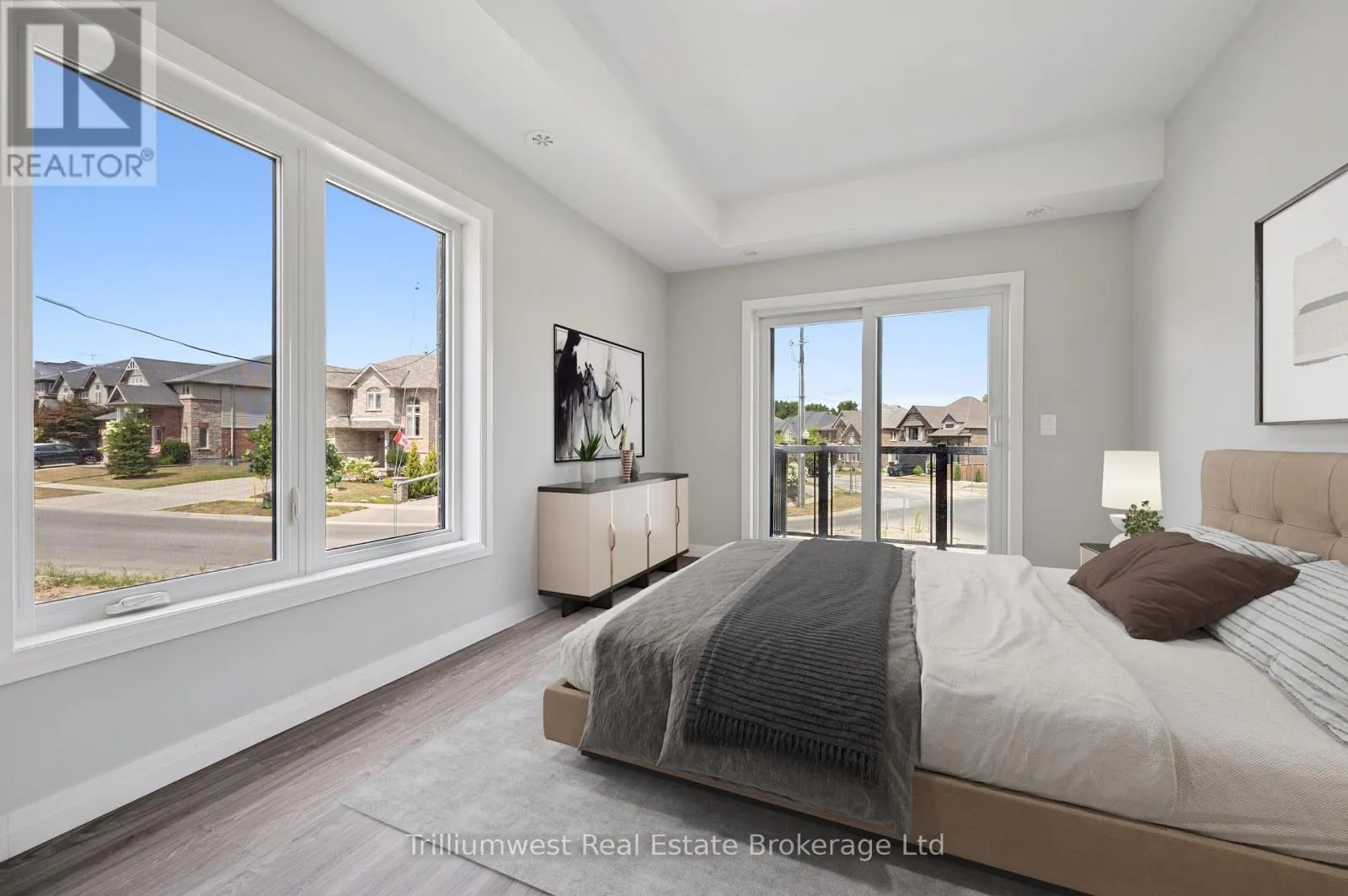 34 - 10 SOUTH CREEK DRIVE, #34