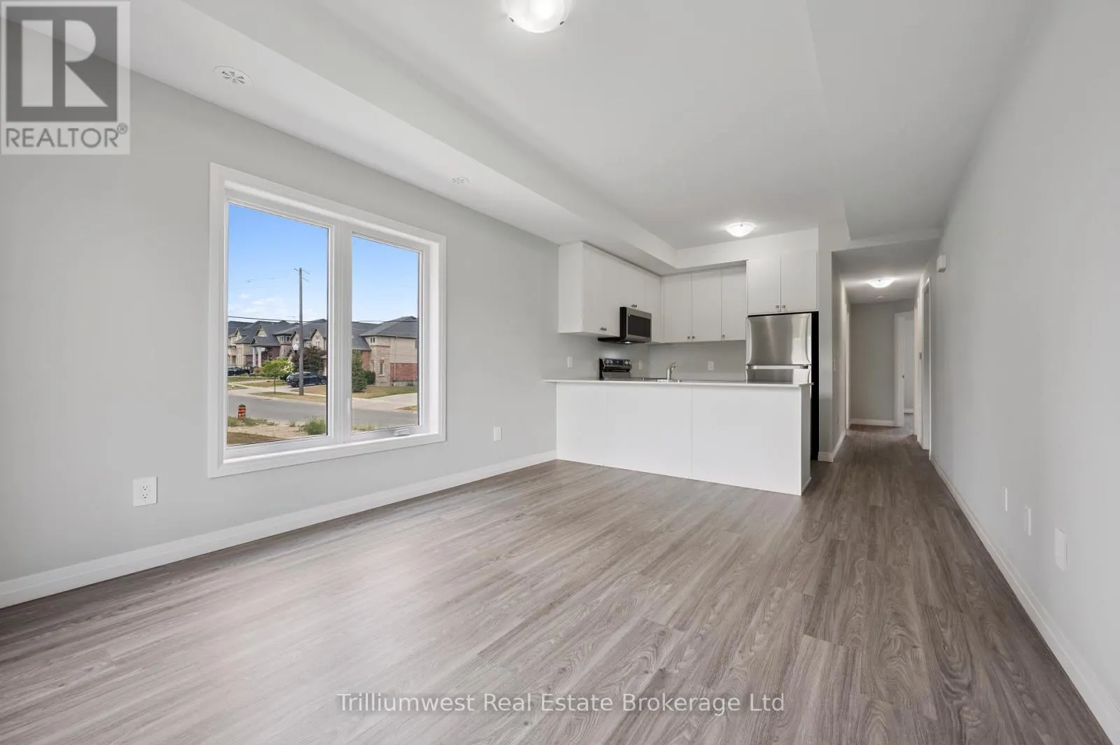 34 - 10 SOUTH CREEK DRIVE, #34