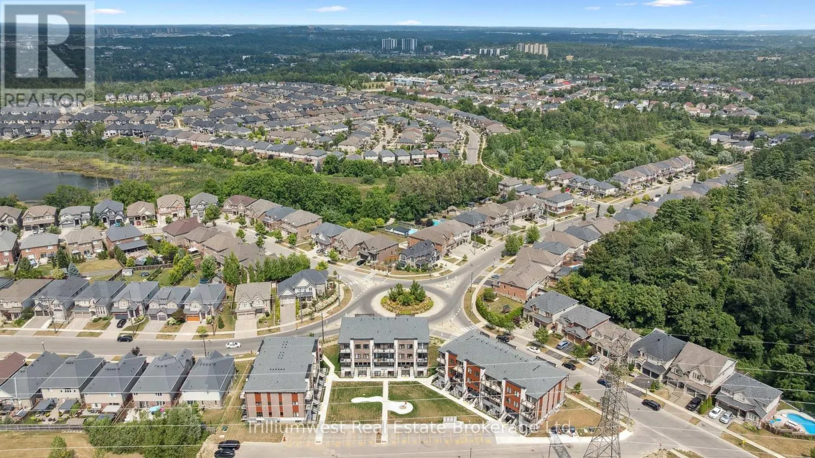 34 - 10 SOUTH CREEK DRIVE, #34