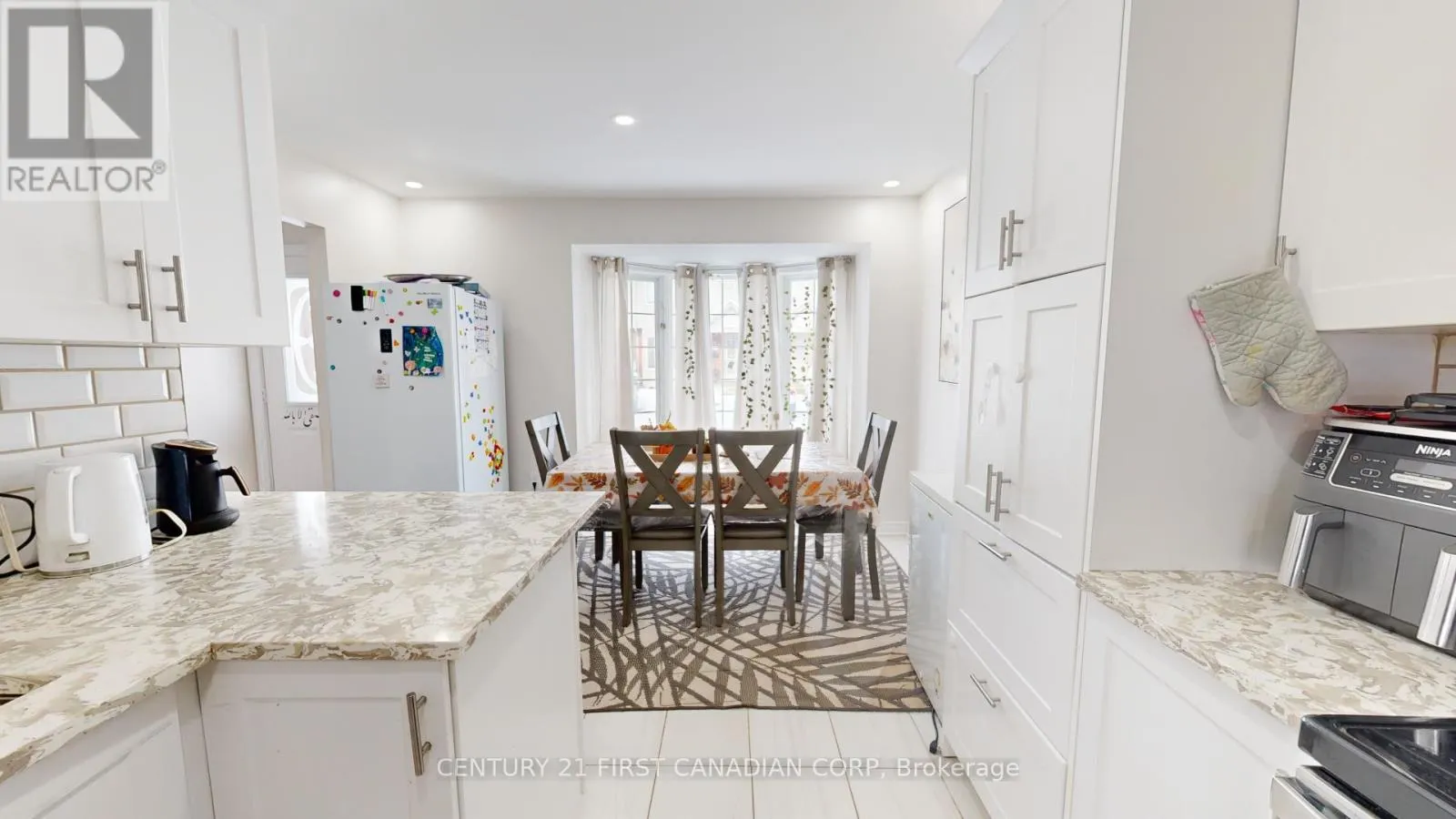 6 - 20 KERNOHAN PARKWAY, #6