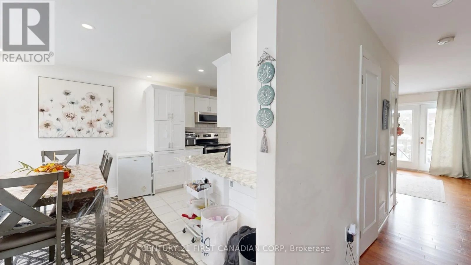 6 - 20 KERNOHAN PARKWAY, #6