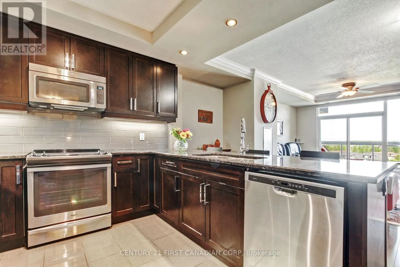 512 - 240 VILLAGEWALK BOULEVARD, #512