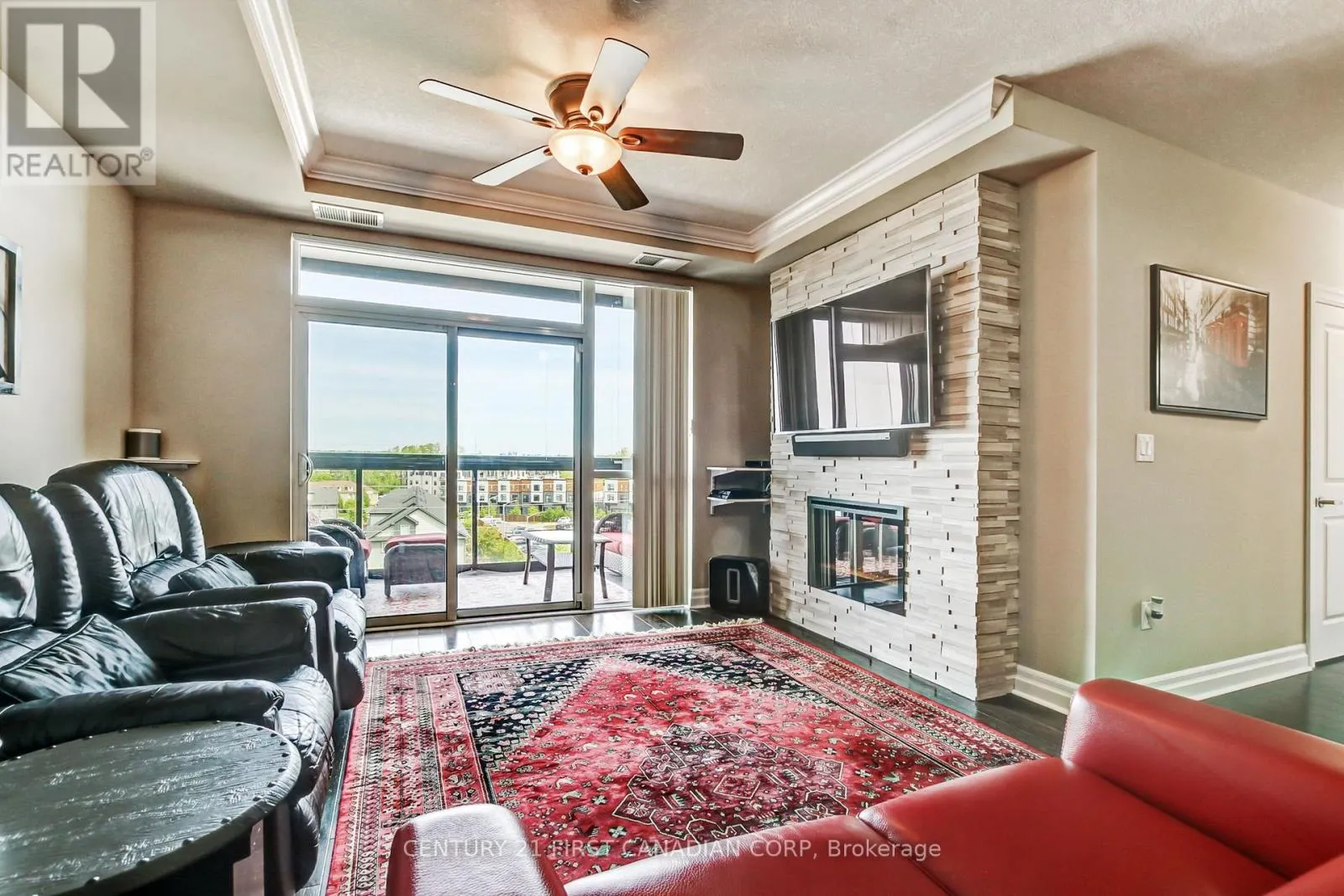 512 - 240 VILLAGEWALK BOULEVARD, #512