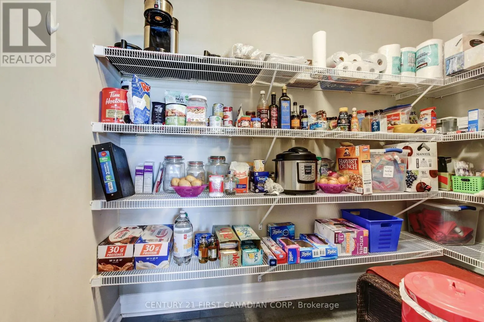 512 - 240 VILLAGEWALK BOULEVARD, #512