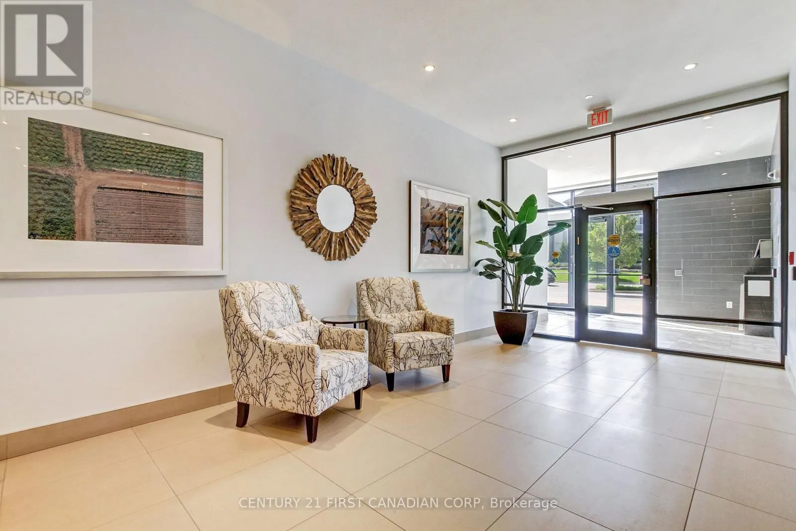 512 - 240 VILLAGEWALK BOULEVARD, #512