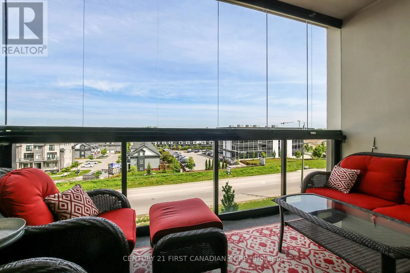 512 - 240 VILLAGEWALK BOULEVARD, #512