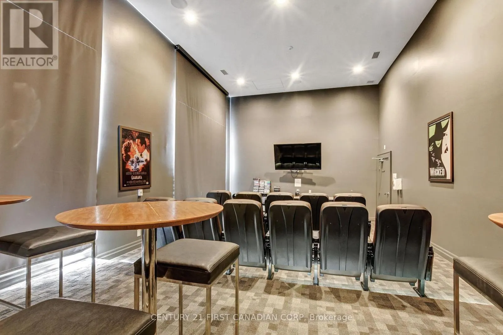 512 - 240 VILLAGEWALK BOULEVARD, #512