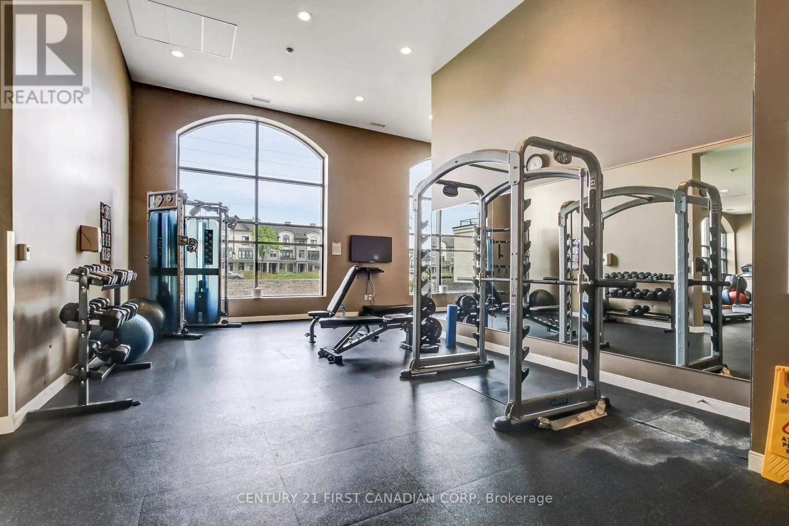 512 - 240 VILLAGEWALK BOULEVARD, #512