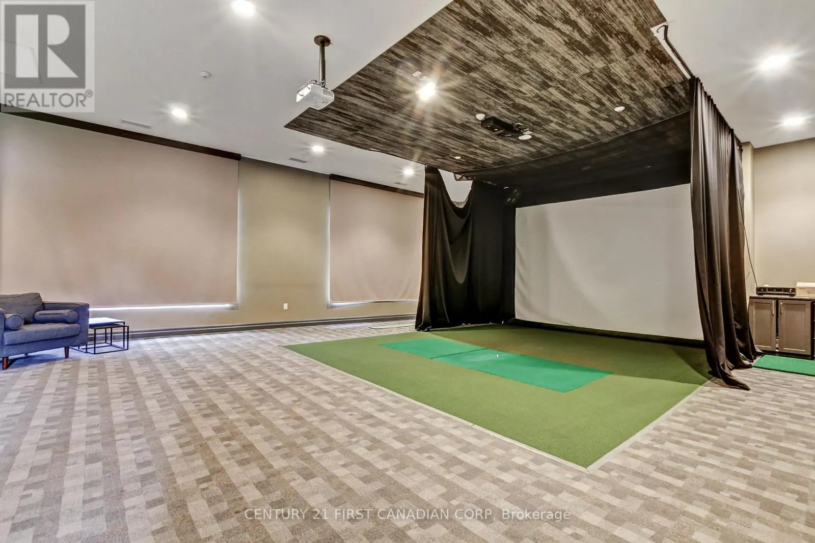 512 - 240 VILLAGEWALK BOULEVARD, #512