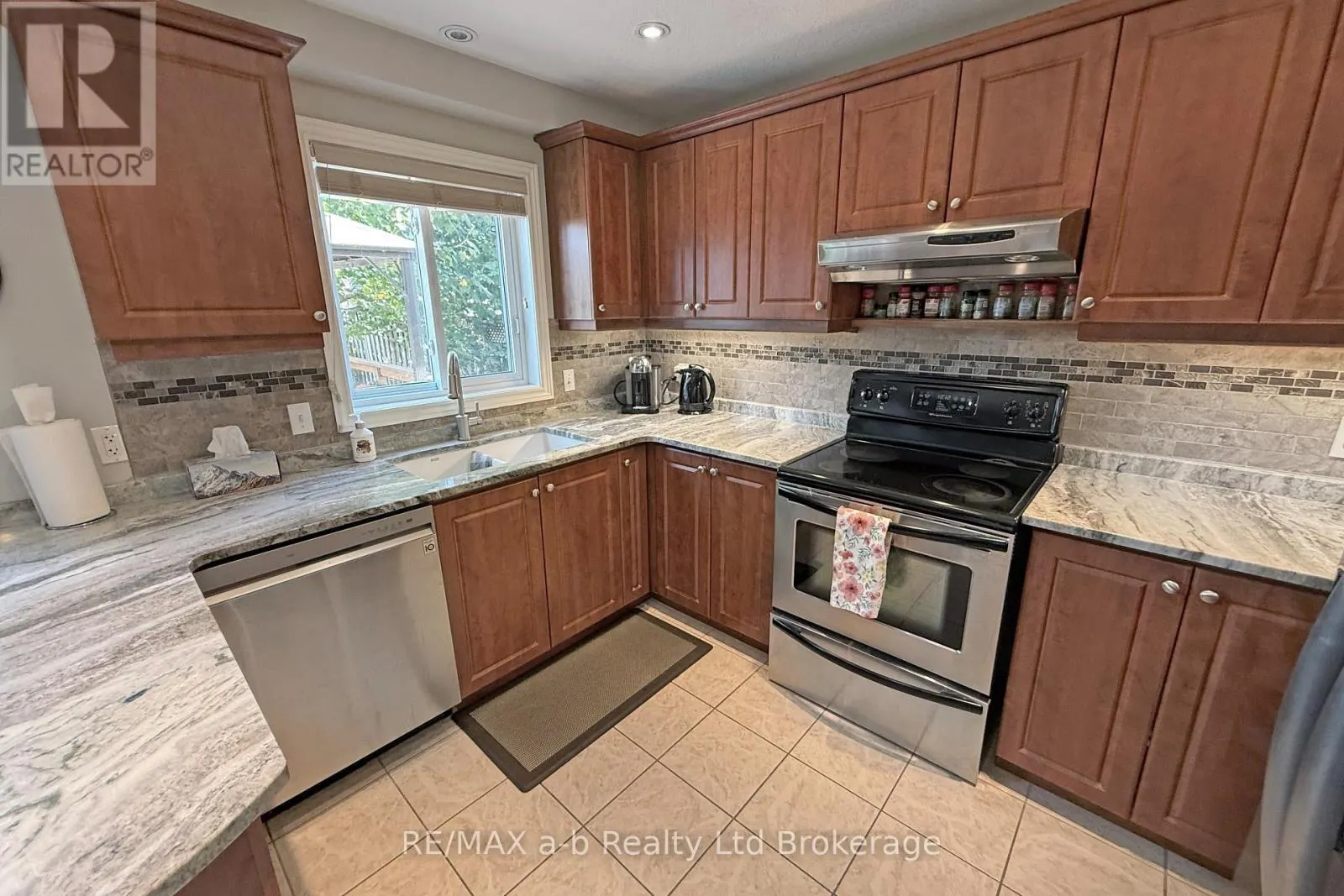 501 TATHAM BOULEVARD