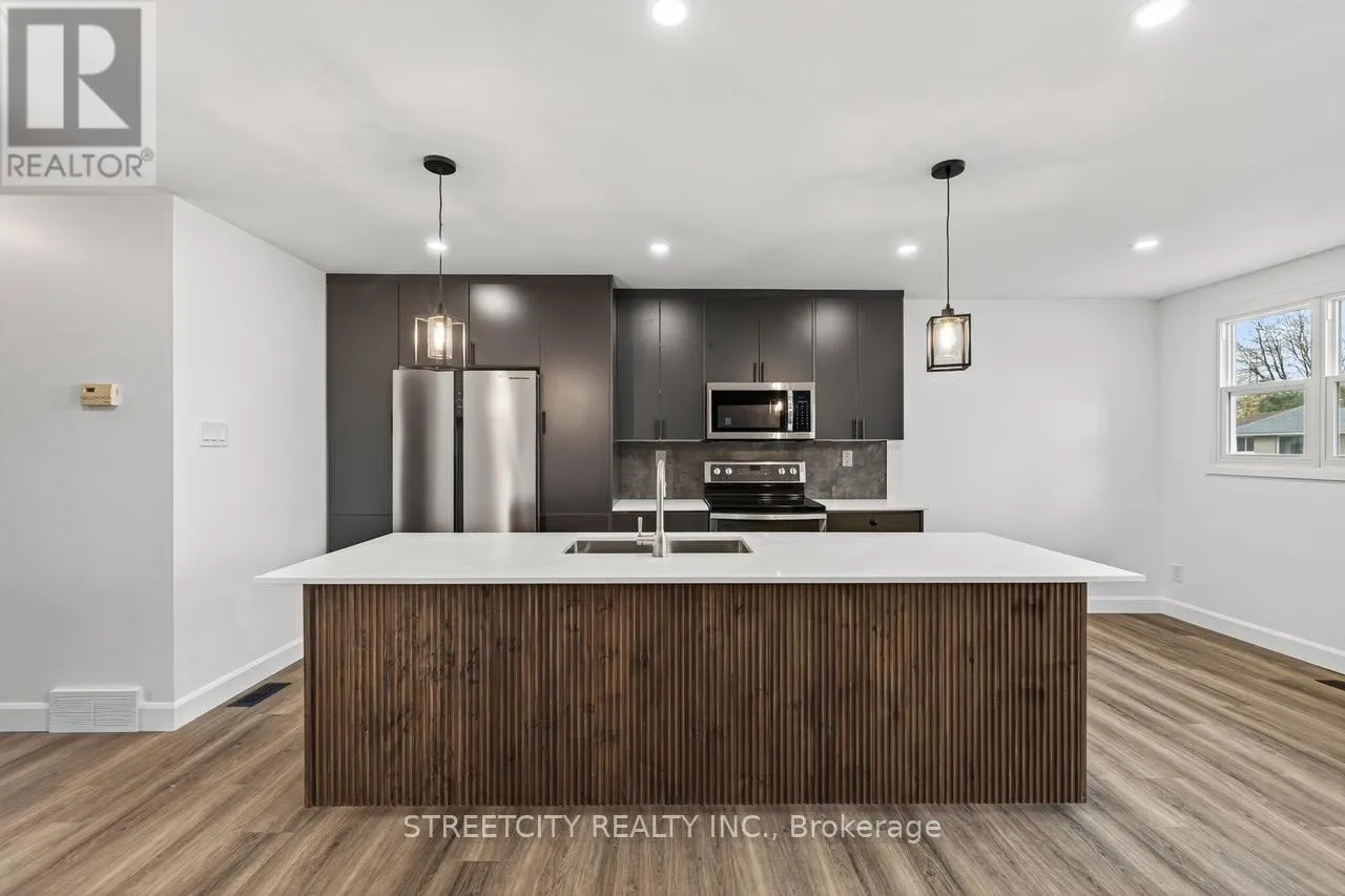 1128 OVERLEA CRESCENT