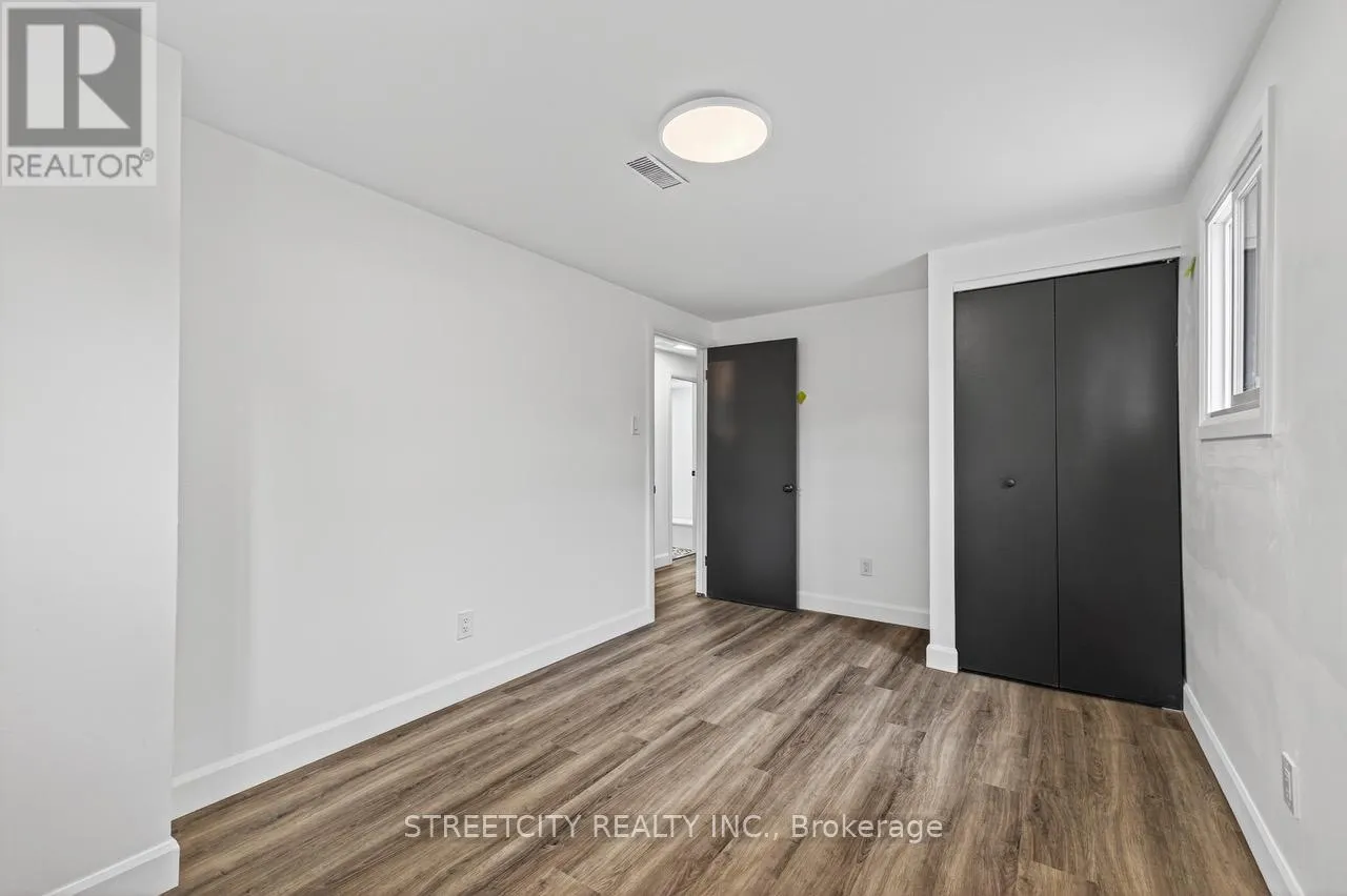 1128 OVERLEA CRESCENT