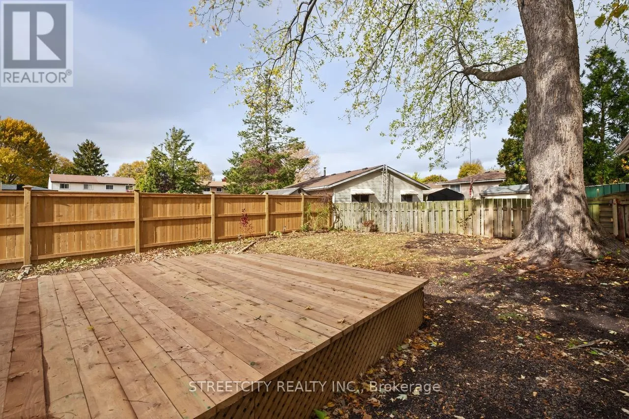 1128 OVERLEA CRESCENT