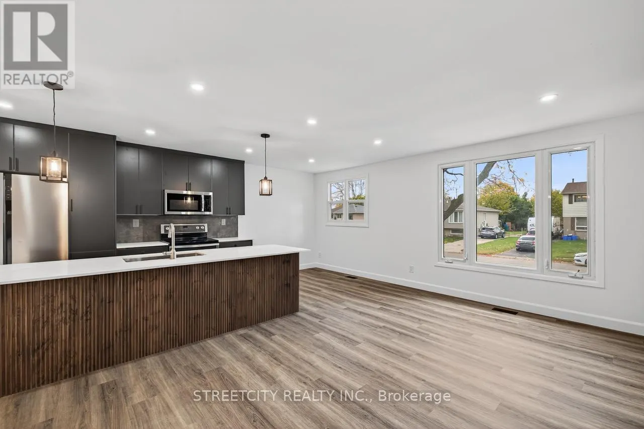 1128 OVERLEA CRESCENT