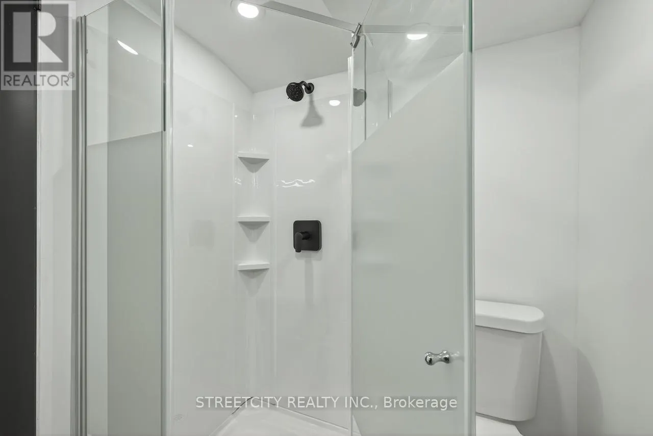 1128 OVERLEA CRESCENT