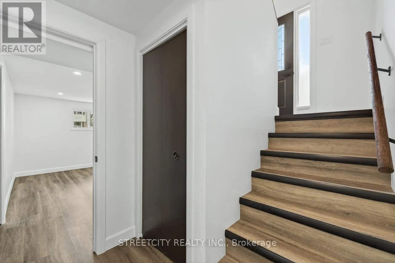 1128 OVERLEA CRESCENT