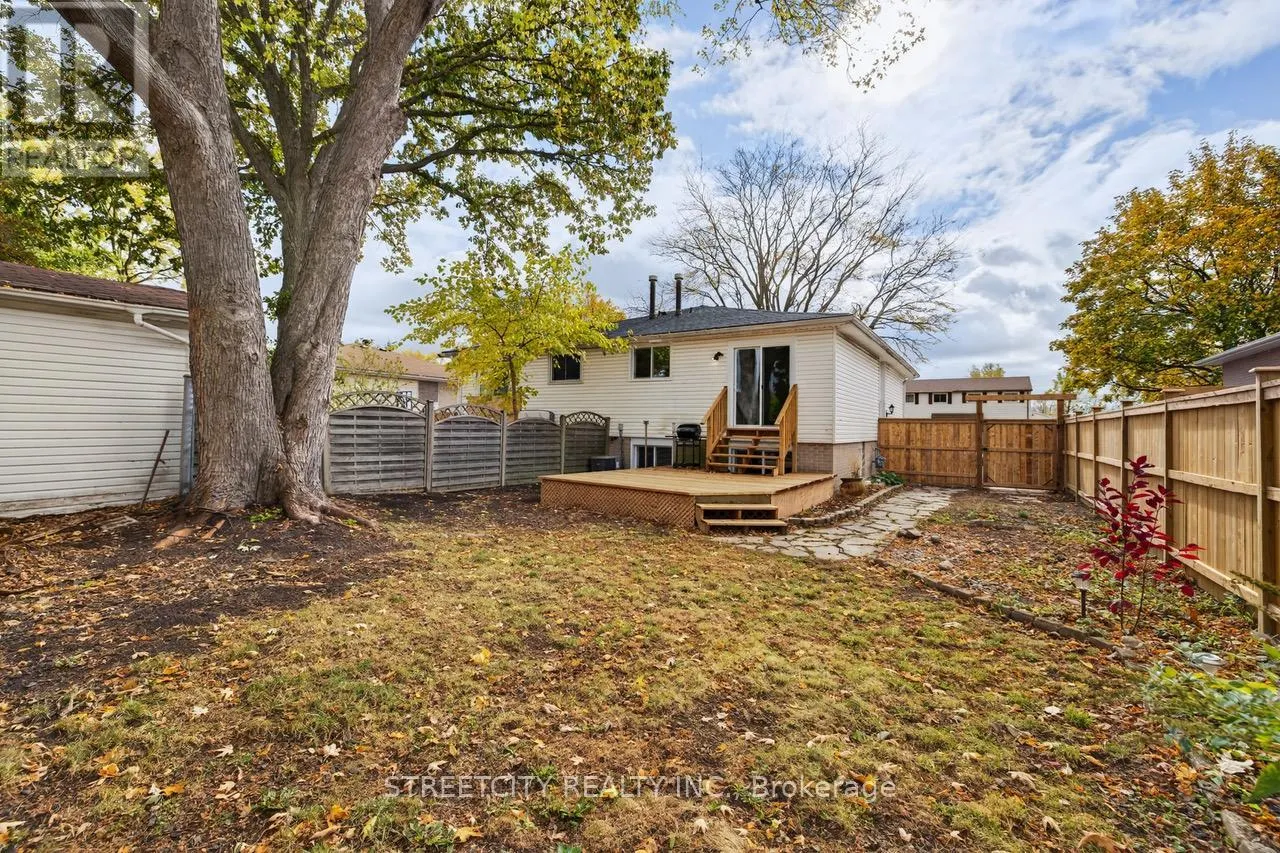 1128 OVERLEA CRESCENT