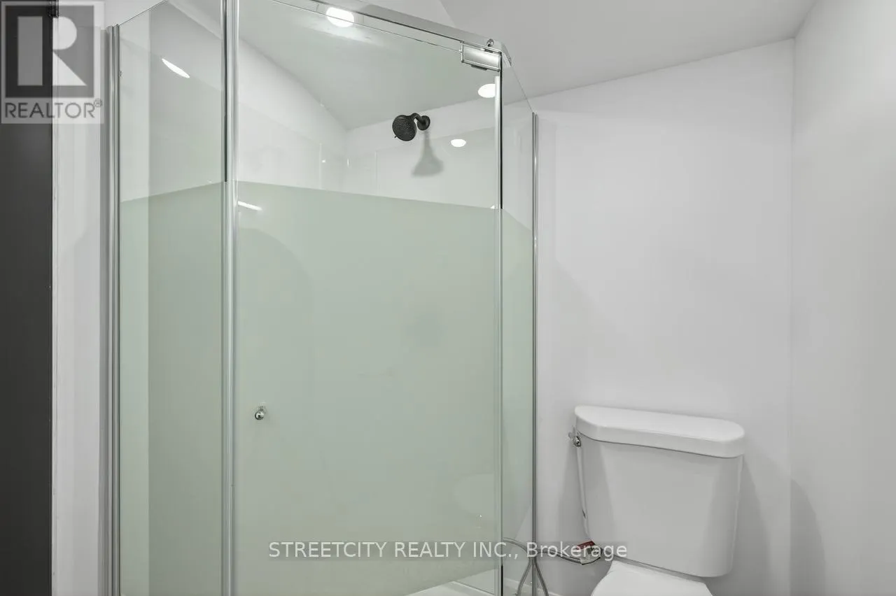 1128 OVERLEA CRESCENT