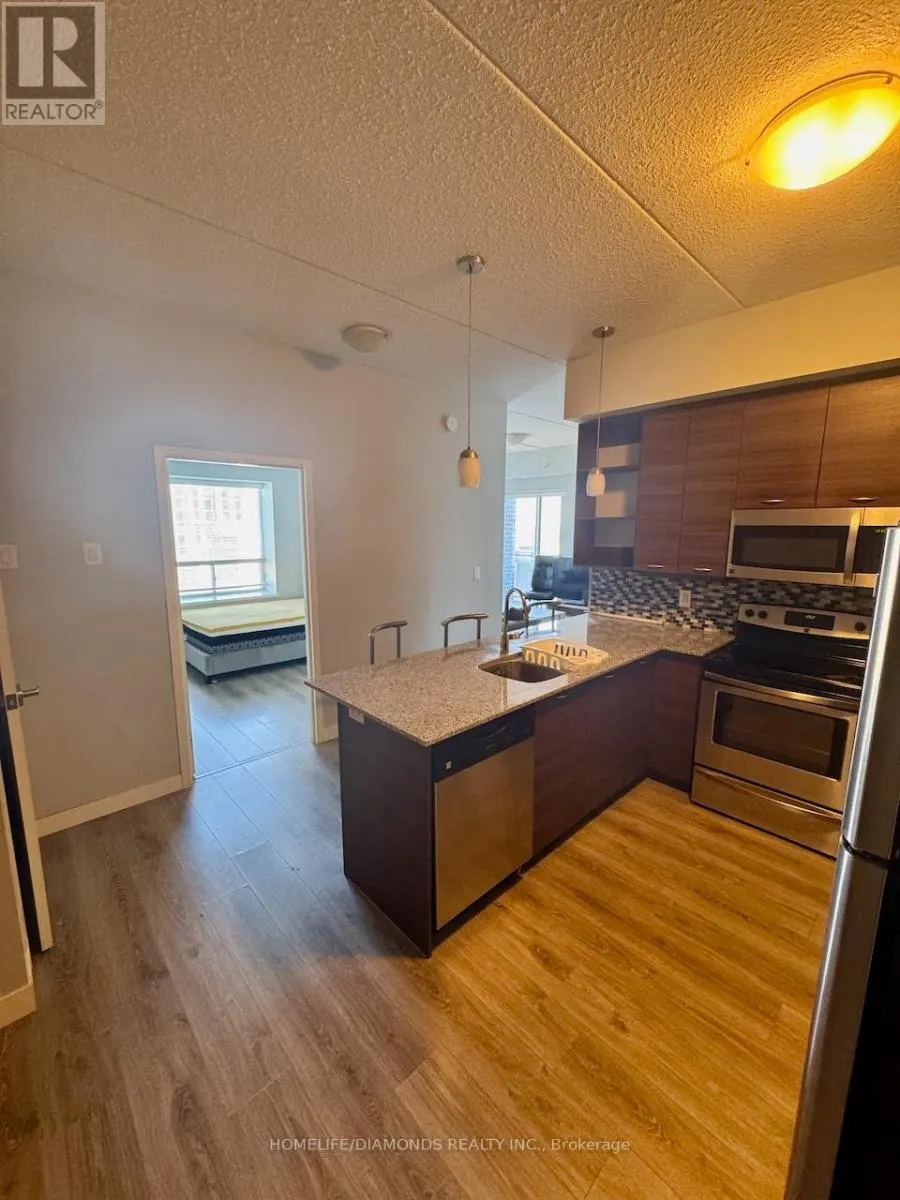 1705 - 318 SPRUCE STREET