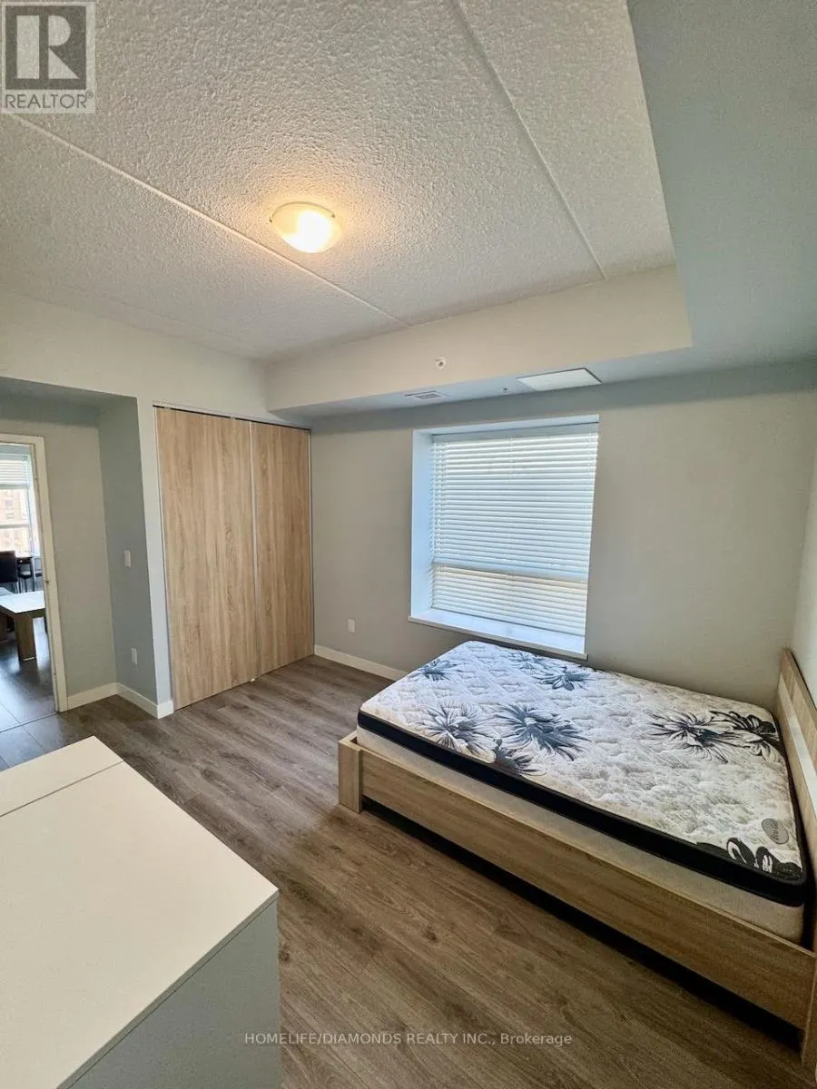 1705 - 318 SPRUCE STREET