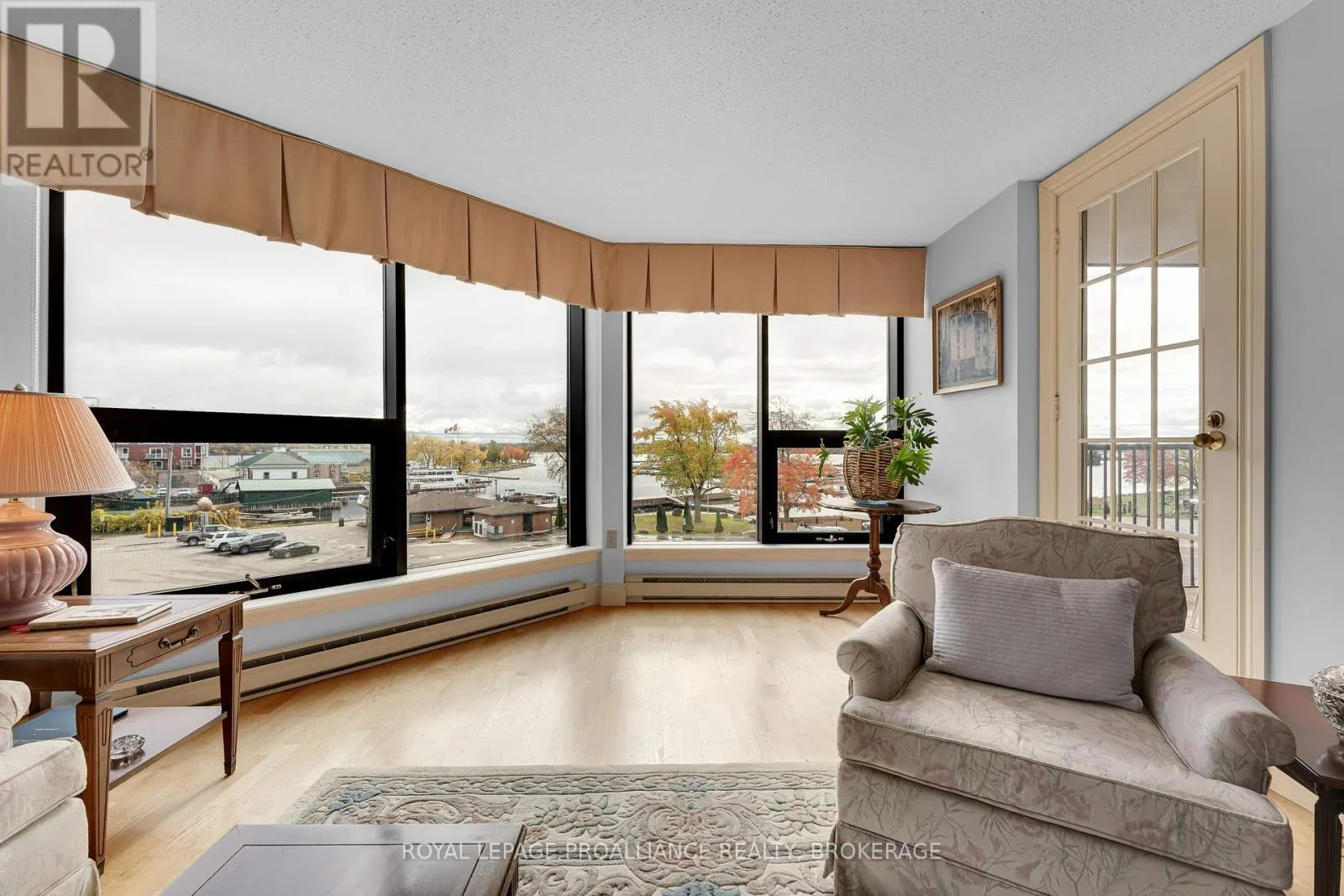 302 - 50 MARKET STREET, #302