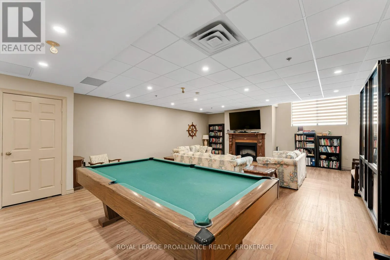 302 - 50 MARKET STREET, #302