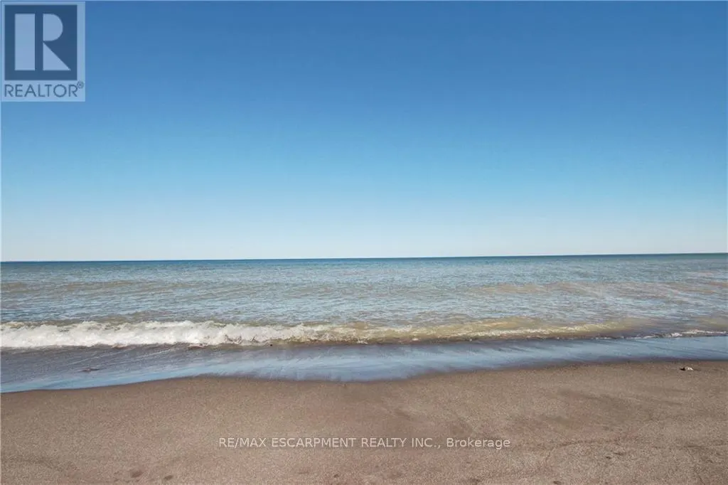 219 - 125 SHOREVIEW PLACE