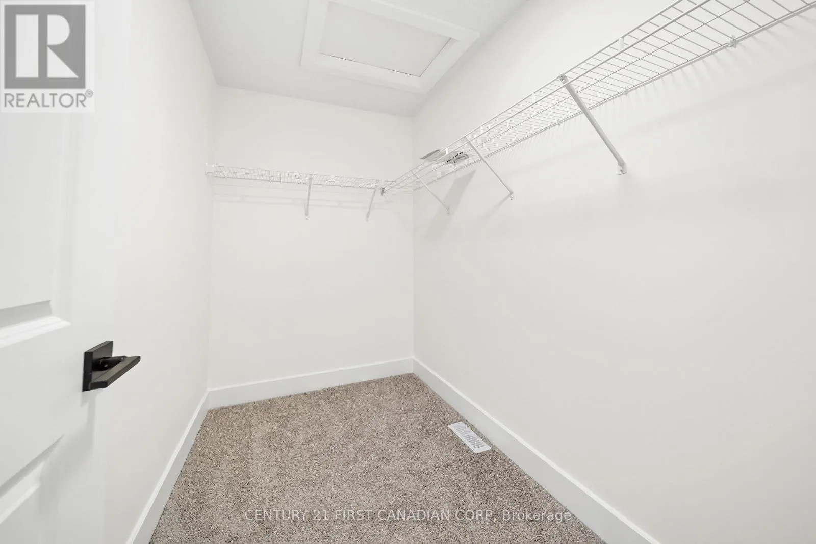 147-31(26) SCOTTS DRIVE