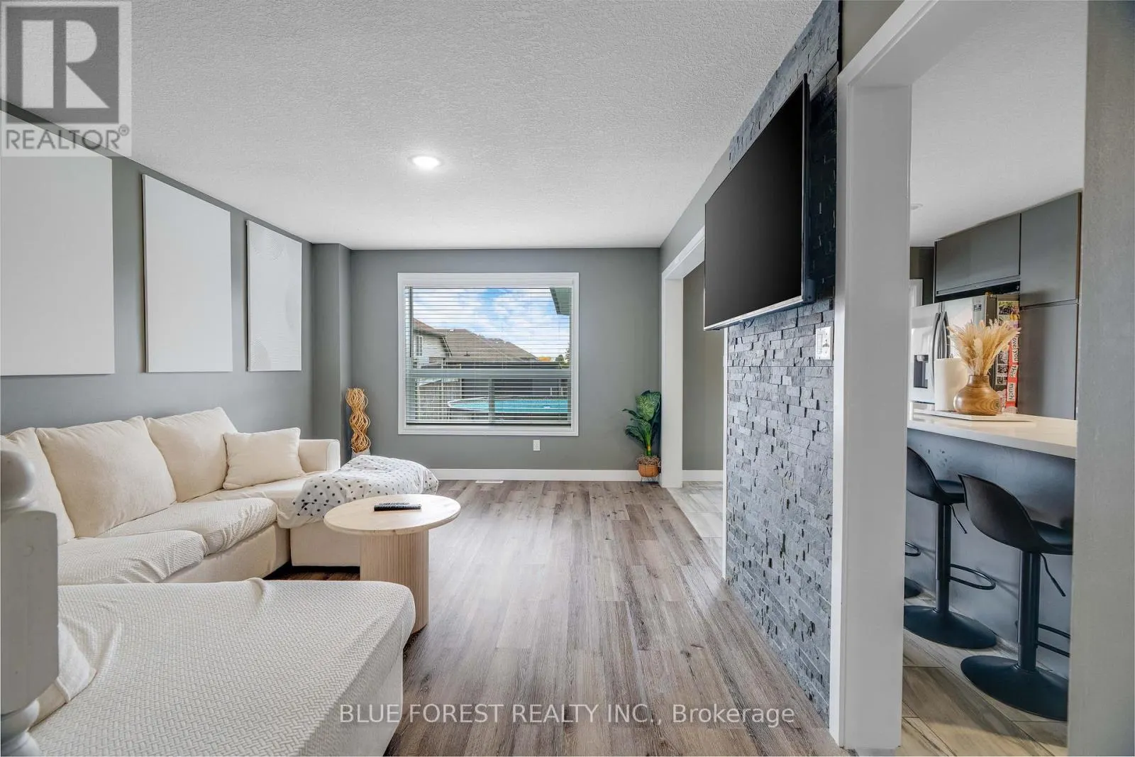 24 PEACH TREE BOULEVARD