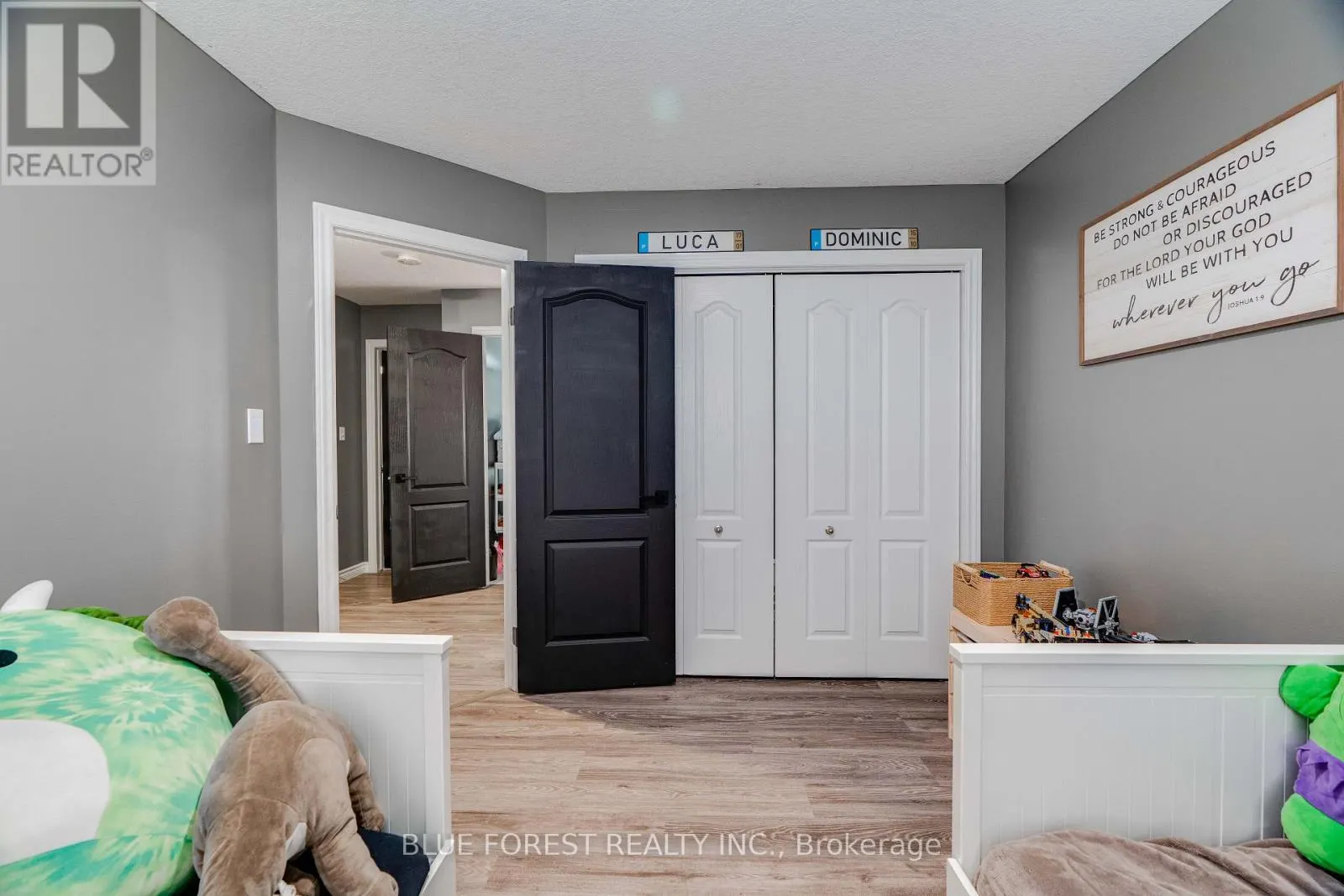 24 PEACH TREE BOULEVARD